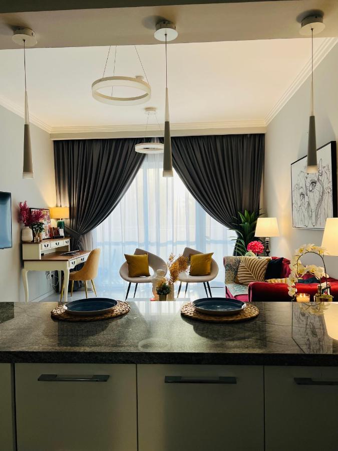 Amazing Park View! Jvc /New 1Br Apartment ดูไบ ภายนอก รูปภาพ